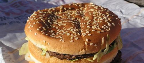 Big Mac hamburger – Australia. - [Image credit – AYArktos, Wikimedia Commons]