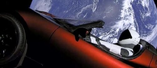 La Tesla Roadster in viaggio verso Marte grazie al progetto Space X