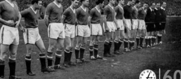El Manchester Utd conmemora el 60 aniversario de la tragedia aérea ... - diez.hn El Manchester Utd conmemora el 60 aniversario de la tragedia aérea ... - diez.hn