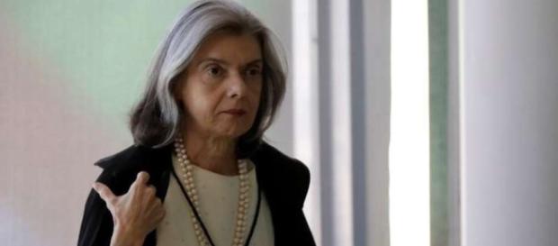 Novo advogado de Lula tem parentesco com Cármen Lúcia Novo advogado de Lula tem parentesco com Cármen Lúcia