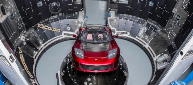 SpaceX's Falcon Heavy rocket stands tall on the launchpad - newatlas.com SpaceX's Falcon Heavy rocket stands tall on the launchpad - newatlas.com