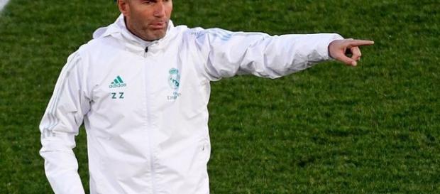 Zinedine Zidane a dado el visto bueno para que un jugador salga Zinedine Zidane a dado el visto bueno para que un jugador salga