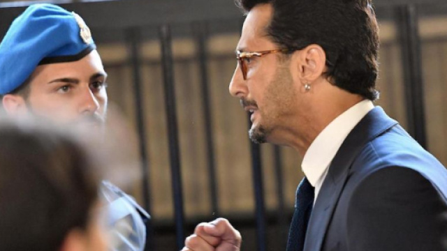 Fabrizio Corona: "Voglio uscire dal carcere" - Panorama - panorama.it