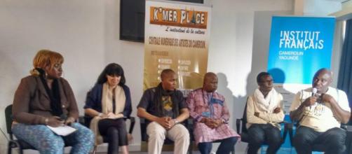 Table ronde concernant la grande centrale numérique des artistes du Cameroun (c) Odile Pahai