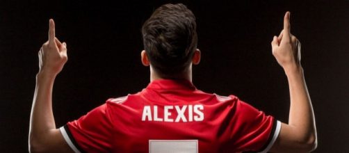 Alexis Sanchez shirt sales set new Manchester United record.