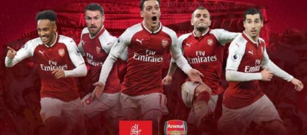 Arsenal extiende su contrato con Emirates Arsenal extiende su contrato con Emirates
