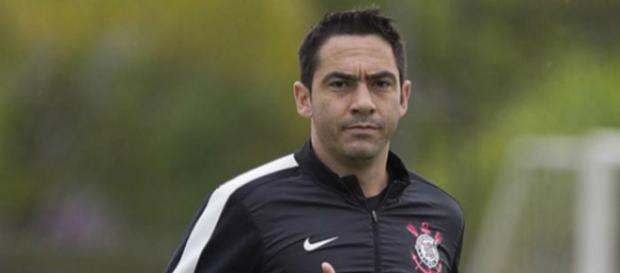 Campeão mundial com o Timão em 2012 Campeão mundial com o Timão em 2012