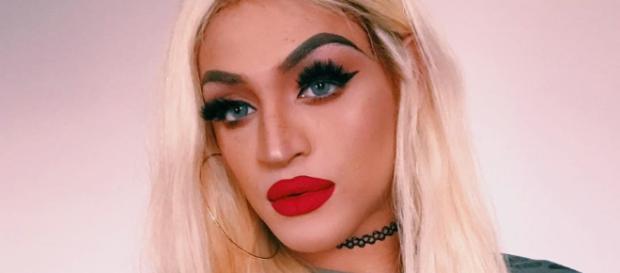 Pabllo Vittar é alvo de polêmica Pabllo Vittar é alvo de polêmica