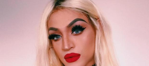 Pabllo Vittar se envolve em mais uma polêmica Pabllo Vittar se envolve em mais uma polêmica