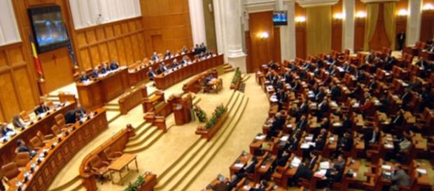 Parlamentul se reunește pentru a dezbate raportul Comisiei de anchetă privind alegerile prezidențiale din 2009 Parlamentul se reunește pentru a dezbate raportul Comisiei de anchetă privind alegerile prezidențiale din 2009
