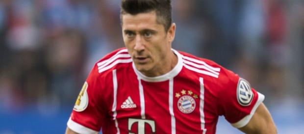 Robert Lewandowski es un futbolista polaco Robert Lewandowski es un futbolista polaco