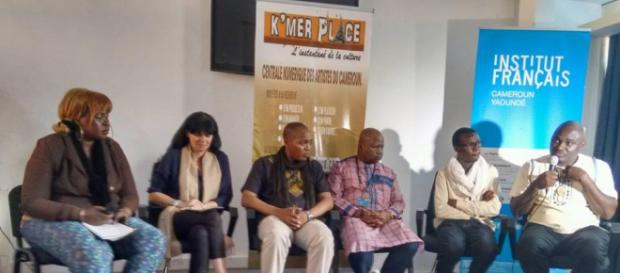 Table ronde concernant la grande centrale numérique des artistes du Cameroun (c) Odile Pahai Table ronde concernant la grande centrale numérique des artistes du Cameroun (c) Odile Pahai
