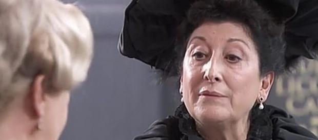Una Vita, trame spagnole: la richiesta inaspettata di Ursula a Susana Una Vita, trame spagnole: la richiesta inaspettata di Ursula a Susana
