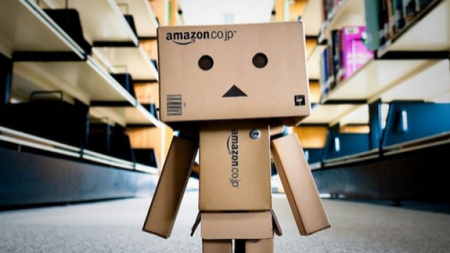 Come funziona il braccialetto per i dipendenti di Amazon