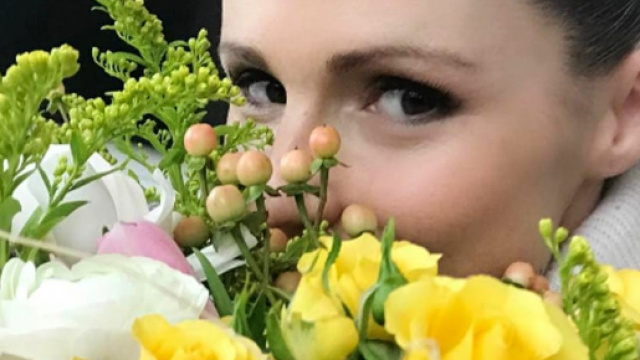 Michelle Hunziker e i fiori da Piersilvio Berlusconi