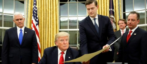 Escándalo en la Casa Blanca. Rob Porter acusado de abuso doméstico