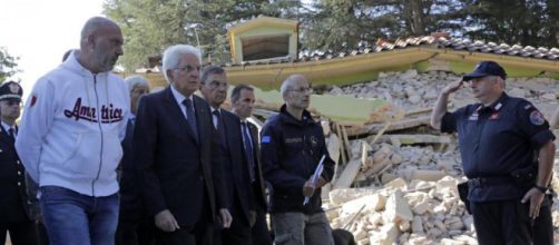 Mattarella con il Sindaco di Amatrice