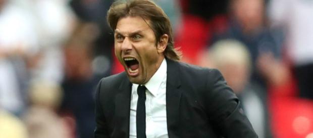 Antonio Conte, es un ex-futbolista y entrenador italiano Antonio Conte, es un ex-futbolista y entrenador italiano
