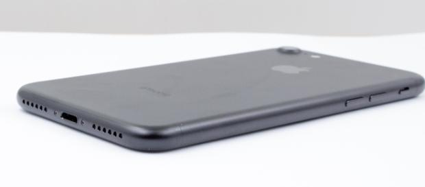 Apple was investigated in the US for slowing down Iphones (Wikipedia) Apple was investigated in the US for slowing down Iphones (Wikipedia)