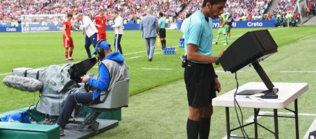 El sistema de videoarbitraje VAR (video assistant referee) El sistema de videoarbitraje VAR (video assistant referee)