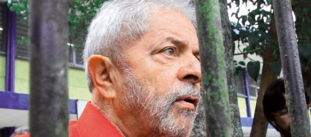 Presídio prepara chegada de Lula Presídio prepara chegada de Lula