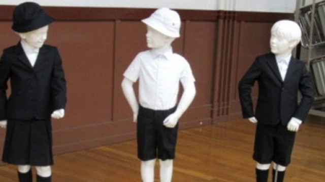 Divise Armani in una scuola di Tokyo