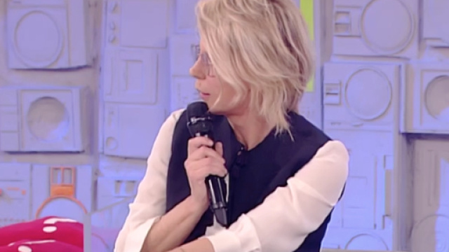 Maria furiosa nella scuola di Amici