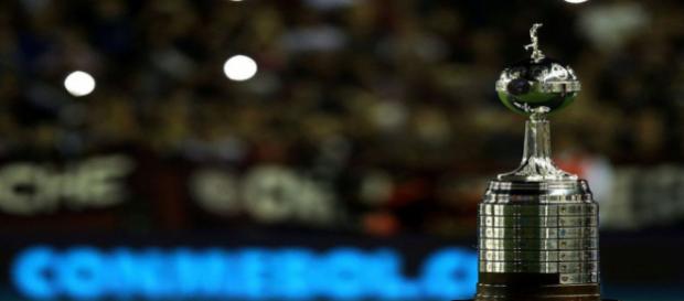 Cobiçada taça da Copa Libertadores Cobiçada taça da Copa Libertadores