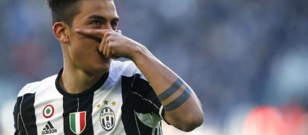 Dybala, celebrando una anotación Dybala, celebrando una anotación