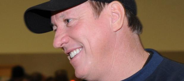 Former Buffalo Bills quarterback Jim Kelly prepares for third battle with cancer. Photo Credit: Corenthia Fennelll on Wikimedia Commons Former Buffalo Bills quarterback Jim Kelly prepares for third battle with cancer. Photo Credit: Corenthia Fennelll on Wikimedia Commons