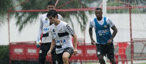 Jogador marcou três gols no treino da última segunda-feira Jogador marcou três gols no treino da última segunda-feira