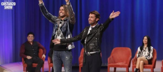 Luca Onestini fa l'amore con un'altra Luca Onestini fa l'amore con un'altra