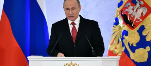 Putin: Nos centramos en las armas láser y submarinos rápidos. Putin: Nos centramos en las armas láser y submarinos rápidos.