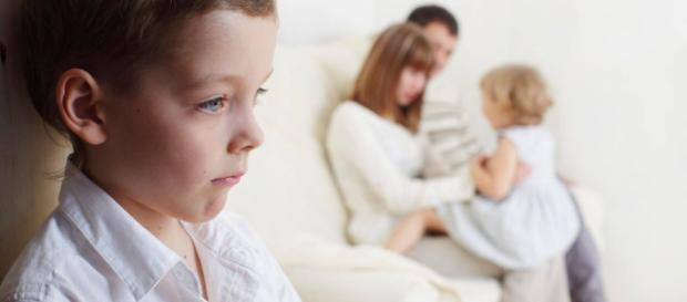 Rivalidad entre hermanos y el nuevo bebé Rivalidad entre hermanos y el nuevo bebé