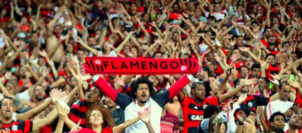 Torcida do Mengão apoiando o time Torcida do Mengão apoiando o time