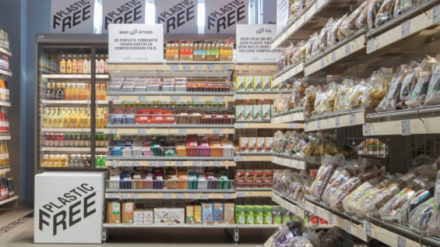 Amsterdam, supermarket non vende plastica