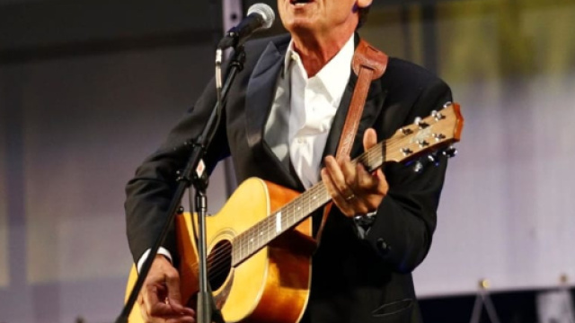 Gianni Morandi in concerto, red carpet con Carlo Verdone ... - riminitoday.it