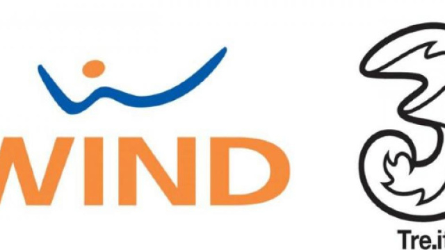 Wind e Tre: arrivano i rincari, utenti infuriati