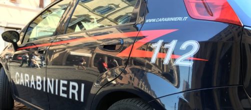 Carabinieri del 112 in azione con una volante