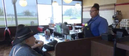 Waitress gets rewarded with a college scholarship fund. [KHOU 11/YouTube screencap]