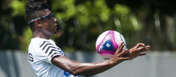 Bruno Henrique terá que viajar até os Estados Unidos Bruno Henrique terá que viajar até os Estados Unidos