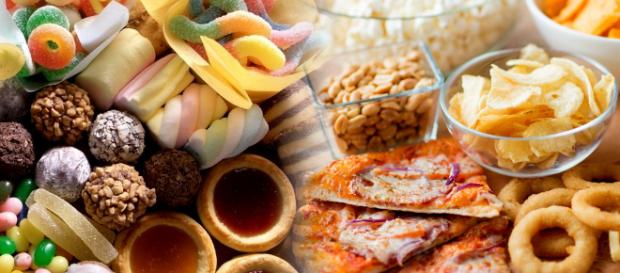 Las comidas dulces y grasosas deben ingerirse con precaución. - elraptorblog.com Las comidas dulces y grasosas deben ingerirse con precaución. - elraptorblog.com