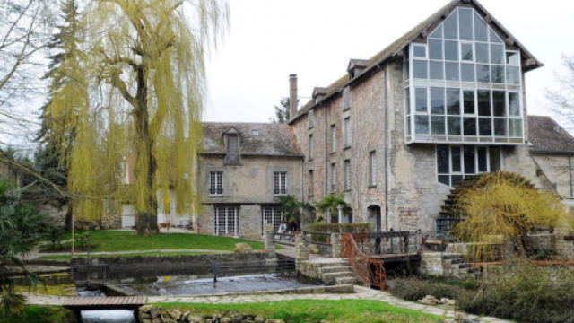 Le Moulin de Dannemois, l'ancienne propriété de Claude François, se reconvertit en hôtel