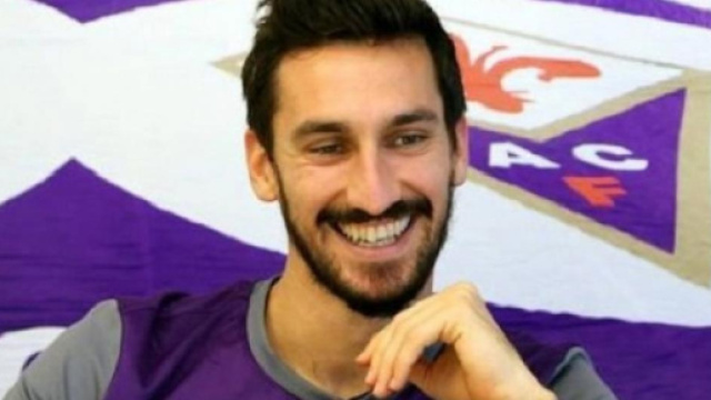 L'omaggio della Serie A a Davide Astori.