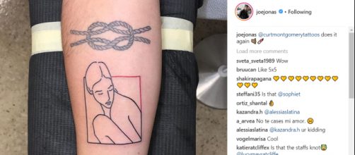 Joe Jonas showing off his new tattoo. [image source: Joe Jonas/ Instagram]