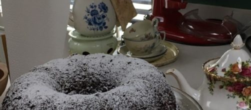 Torta al ricca al cioccolato- https://www.allrecipes.com/recipe/7565/too-much-chocolate-cake/photos/5129723/