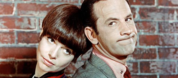 Barbara Feldon e Don Adams em ''Agente 86'' Barbara Feldon e Don Adams em ''Agente 86''