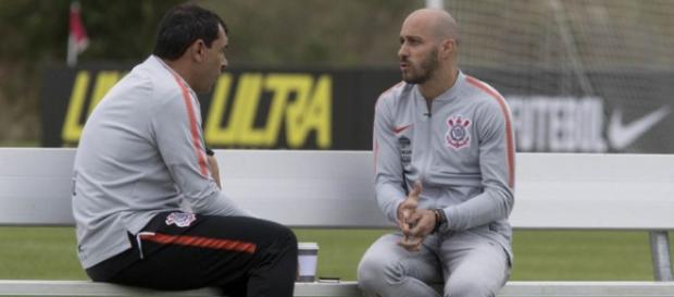 Carille pode ter novo camisa 9 em seu elenco. Carille pode ter novo camisa 9 em seu elenco.