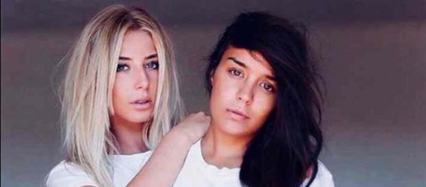 La Villa des Cœurs Brisés 3 : Fanny et Mélanie racontent leur première relation sexuelle ! La Villa des Cœurs Brisés 3 : Fanny et Mélanie racontent leur première relation sexuelle !
