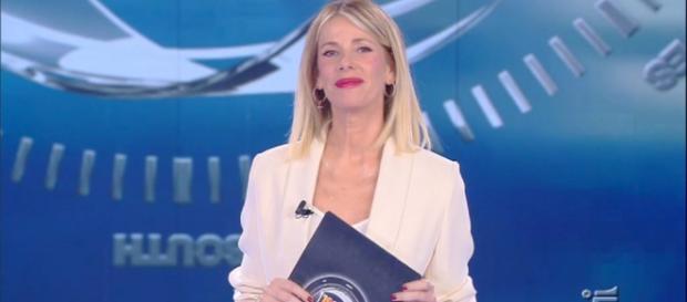 L'Isola dei Famosi» 2018, eliminato e nuovo protagonista del 12 marzo. L'Isola dei Famosi» 2018, eliminato e nuovo protagonista del 12 marzo.
